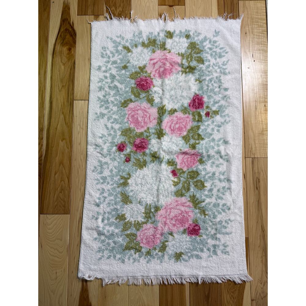 VINTAGE Fieldcrest white and pink rose bath towel